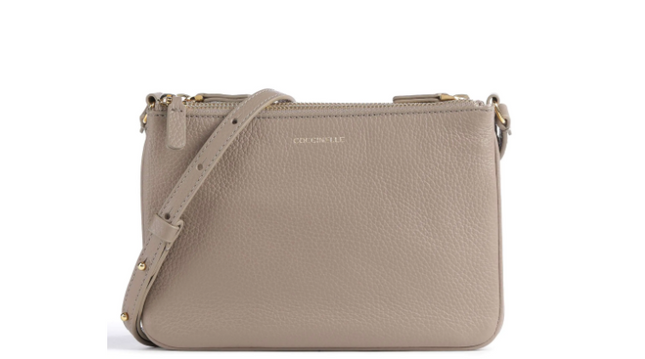 coccinelle-umhängetasche-trinity-taupe