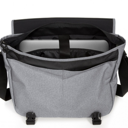 eastpak-delegate+-umhängetasche-sunday-grey 2