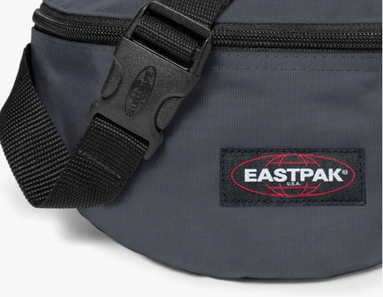 eastpak-springer-bauchtasche-blue-downtown 4