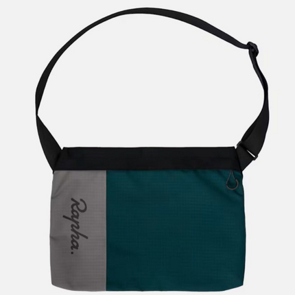 rapha-excess-tech-musette-slingbag-tasche